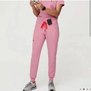 NTW FIGS women’s S petite skinny scrub pants✨Limited edition color - chalk pink✨